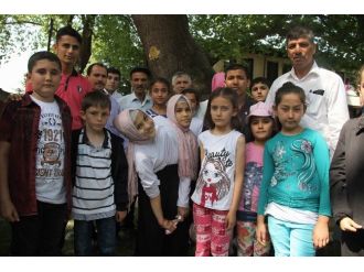 (Özel Haber) Tek Vücudu Paylaşan Siyam İkizleri Bursa’ya Hayran Kaldı