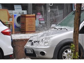 Eleşkirt’te Dolu Yağdı