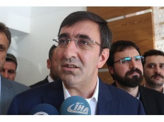 Bakan Yılmaz, Ak Parti Seçim Otobüsüne Yapılan Saldırıyı Kınadı