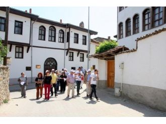 Zirveye Katılan Akademisyen, Uzman Ve Öğrencilerin Osmaneli Gezisi