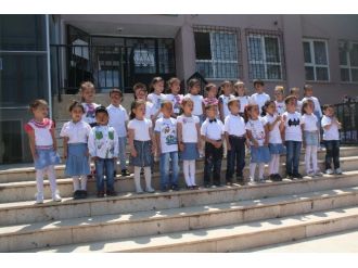 Osmaneli’de Miniklerin Yıl Sonu Gösterisi