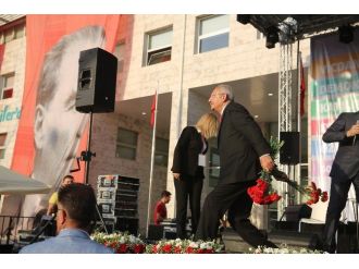 Kılıçdaroğlu, Nilüfer Belediyesi Halkevi’ni Açtı