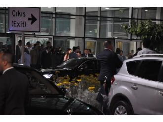 Başbakan Davutoğlu İzmir’de