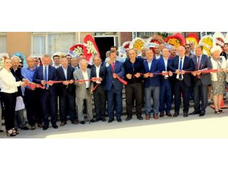 Tarhan Dasiad’ta Kırımızı Kurdeleyi Kesti