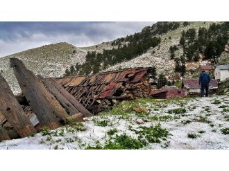 Gümüşhane’nin Yüksekleri Beyaza Büründü