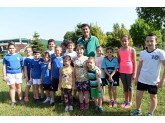 Başkan Dündar, Gençlerle Spor Yaptı