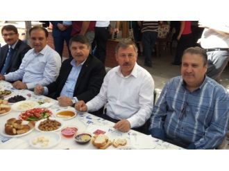 Manisalılardan, “Milletvekili Özdağ Gençlik Ve Spor Bakanı Olsun” Önerisi