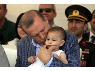 En Küçük Adaş