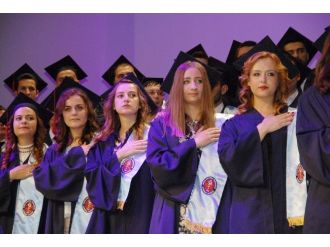 Akü Veterinerlik Fakültesinde Mezuniyet Heyecanı