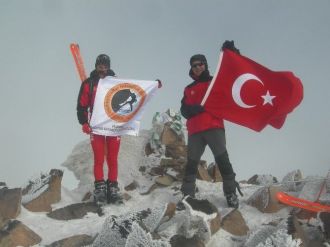 Edkik Süphan Dağı’na Zirve Tırmanışı Yaptı