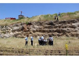Gaziantep’te Otomobil Tren Garına Uçtu: 2’si Ağır 3 Yaralı