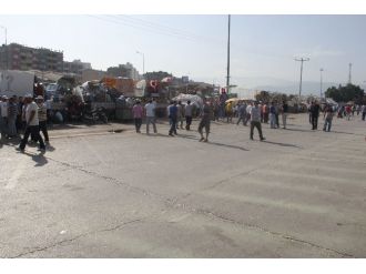 Renault İşçilerinin Grevi Sürüyor