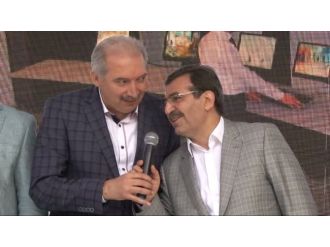 Bakan’ın Türkü Performansı