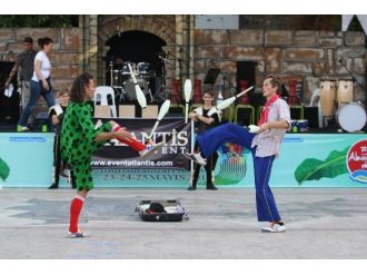 Festivalde Animasyon Ekipleri Ve Yerel Sanatçıların Gösterisi İlgiyle İzlendi