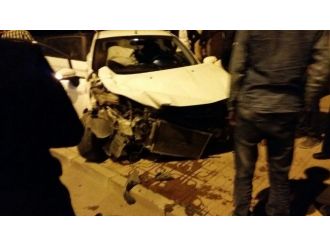 Trafik Işıkları Olmayan Kavşak Tehlike Saçıyor