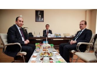 Rektör Coşkun, Yeni Öğretim Üyelerini Ziyaret Etti