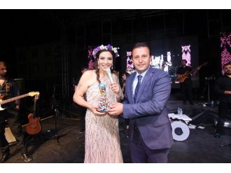 Çiçek Festivaline Toplu Açılış Damga Vurdu