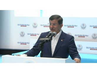 Başbakan Gençlere O Şiirle Seslendi