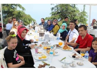 Özel İmperial Hastanesi Çalışanları Stres Attı