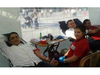 Siyasete Sosyal Sorumluluk Arası
