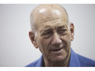 Eski İsrail Başbakanına Hapis Cezası