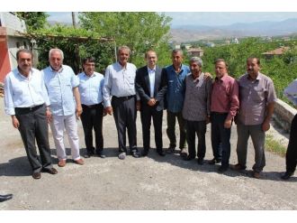 Özhan, Kalelilerle Bir Araya Geldi