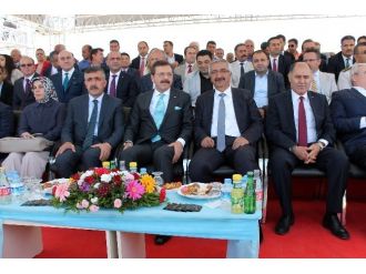 Tobb’un Yaptırdığı İletişim Fakültesi Temeli Törenle Atıldı