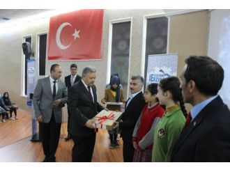 Erzincan’da Öykü Ve Okuma Yarışması Düzenlendi