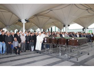 Çimento Fabrikasındaki Patlamada Ölen Orhan Özer Toprağa Verildi