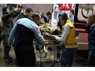 Hakkari’de Yıldırım Düştü: 5 Asker Yaralı