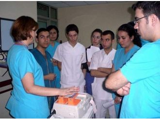 Sağlık-sen Hemşirelerin Sorunlarını Sempozyumla Tartıştı