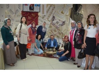 İzmek’te Yılsonu Heyecanı Yaşanıyor