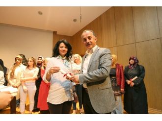 Kadın Kursiyerler Kosgeb Sertifikalarına Kavuştu