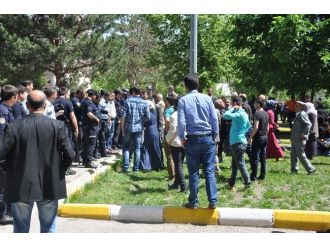 Boşanma Davası Yüzünden Çıkan Kavgada 3’ü Polis 8 Kişi Yaralandı