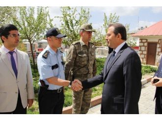 Vali Taşyapan Başkale İlçesini Ziyaret Etti