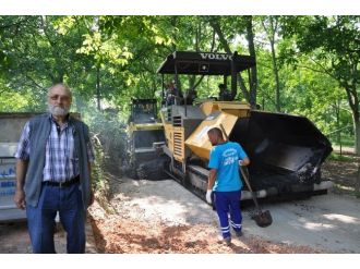 Başkan Üzülmez’e Asfalt Teşekkürü