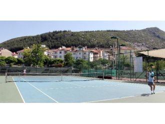 Federasyon 14 Yaş Tenis Turnuvası Başladı