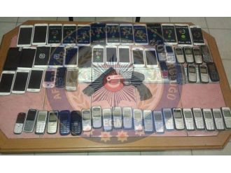 Bolvadin’de 63 Adet Gümrük Kaçağı Cep Telefonu Ele Geçirildi