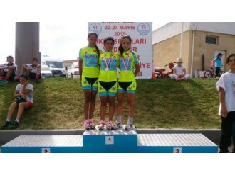 Belediyespor Bisiklet Ve Triathlon Yarışlarında Yine Şampiyon