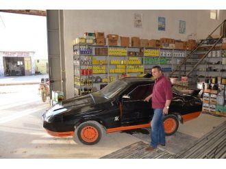 Otomobil Satıcılarına Kızan Esnaf 2 Ayda Spor Otomobil Yaptı
