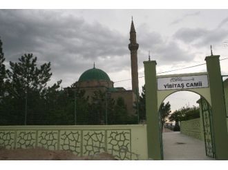 Hayırsever İş Adamı Bilal Şahin Yibitaş Cami’nin Bakım Ve Onarımını Yaptırdı