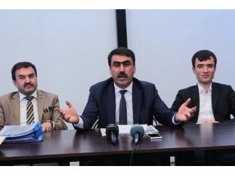 Arzakçı’dan Siyasi Liderlere Eleştiri