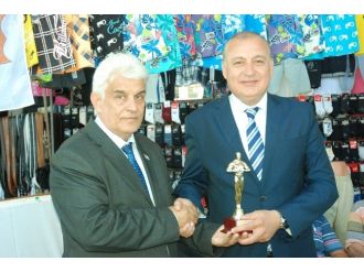 Yılın En Başarılı Esnaf Odası Başkanı, Ödülünü Aldı