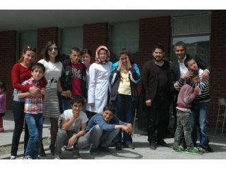 Öğretmen Ve Kuaför Çalışanlarından Örnek Davranış