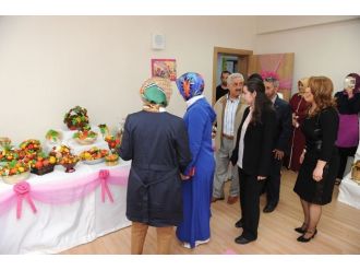 Altındağlı Kadınların Eserleri Yılsonu Sergisinde