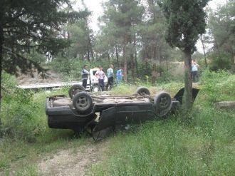 Kediye Çarpmamak İsterken Kaza Yaptı