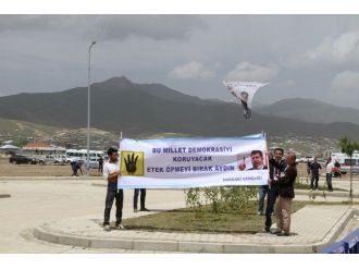 Havaalanı Açılışında Dikkat Çeken Pankart