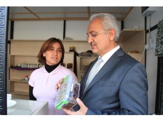 Başkan Başsoy’dan Kadın Eli Bereket Pazarına Ziyaret