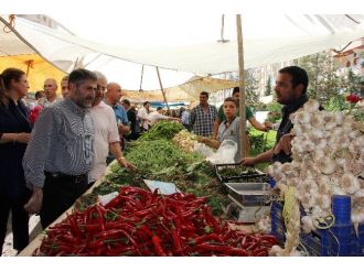 Ak Partili Nebati, Pazarda Biber Patlıcan Sattı