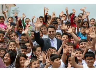 Başkan Eroğlu, Başarılı Öğrencileri Ödüllendirdi